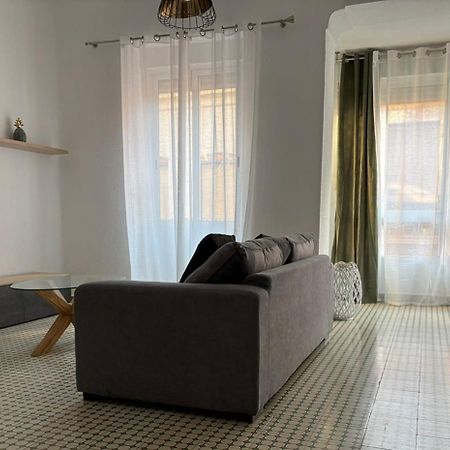 Beautiful Appartment In The Heart Of Alicante Exterior photo