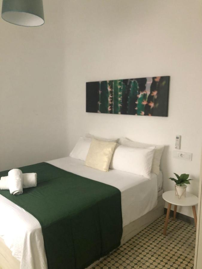 Beautiful Appartment In The Heart Of Alicante Exterior photo