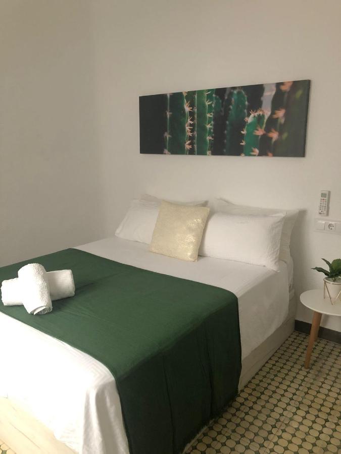 Beautiful Appartment In The Heart Of Alicante Exterior photo