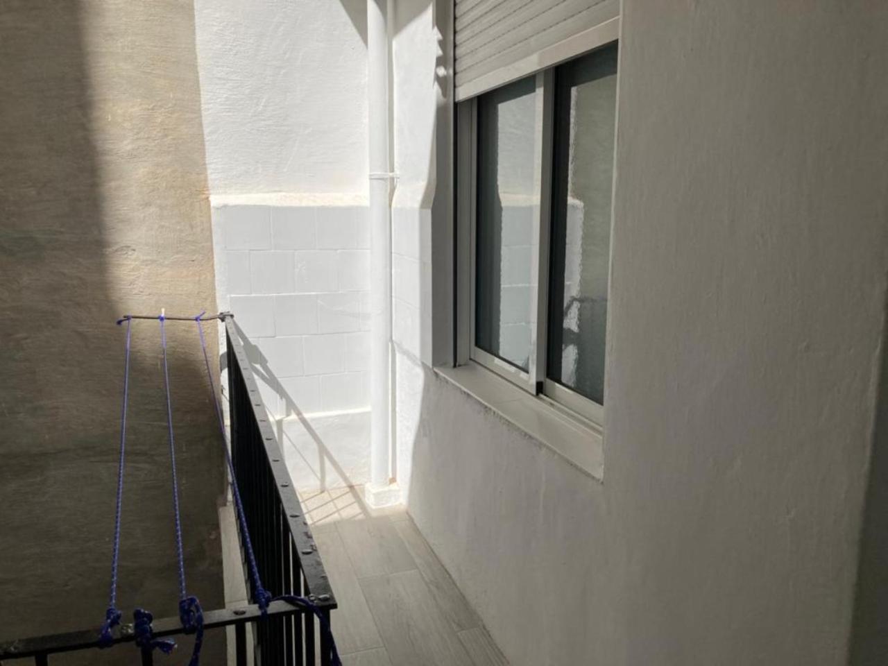 Beautiful Appartment In The Heart Of Alicante Exterior photo