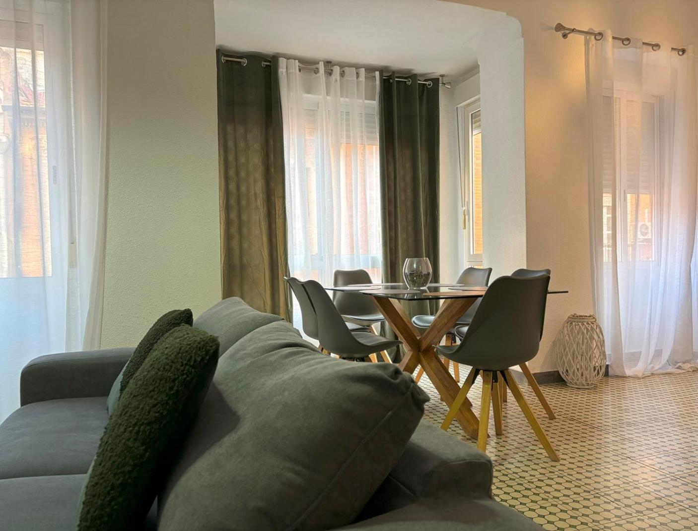 Beautiful Appartment In The Heart Of Alicante Exterior photo